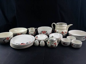 Vintage Hall China Red Poppy Dinnerware Set