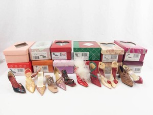 Just the Right Shoe by Raine Willitts Figurines in Boxes (Lot of 12)