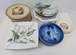 Mixed Lot of Decorative Collectible Plates