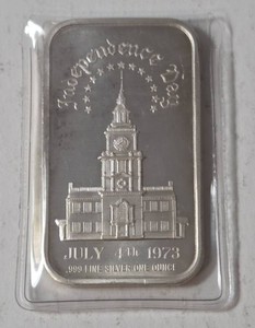 1 Troy Oz.  .999 fine silver bar featuring Independence Day  July 4, 1973 - Sealed