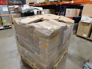 Pallet of 30 gallon Lawn and Refuse Bags