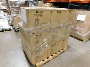 Seaons Lighting 4-light Chandalier pallet lot of 18