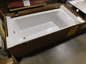 60 in. x 30 in. Soaking Bathtub with Right Drain in White