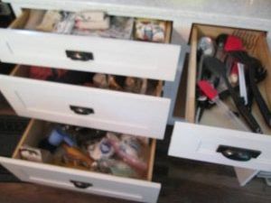 Content of kitchen drawers to inclu...