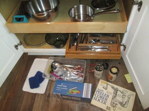 Dual lower cupboard content to incl...