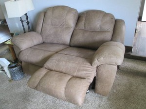 Neutral Rustic style 2-cushion rock...