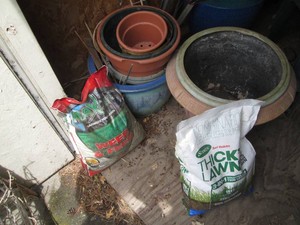 Scotts seed and fertilizer, weed &...