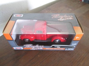 Motor Max Timeless Legends 124 sca...