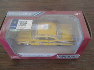 KinSmart die cast replica 1957 Chev...