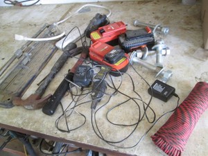 Table top flooring cutter, hammers,...