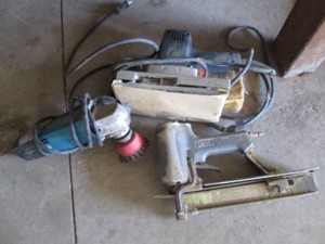 Angle grinder Senco pneumatic stapl...
