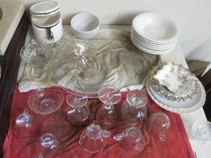 Gibson bowls, fine China plates, de...