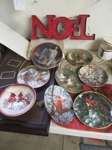 Bird and other theme decorative dis...