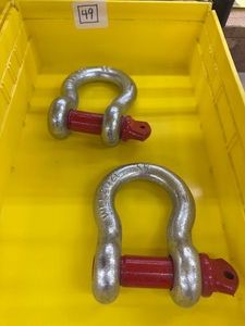 Lot of 2 - Screw Pin CLEVISES - 1 8.5 ton