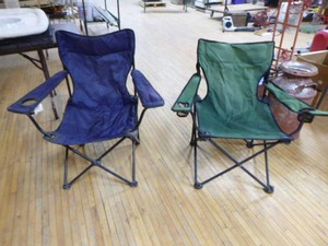 2 Folding Outdoor Chairs