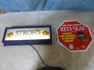 Strohs Light Lighted Sign