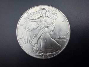 First Year of Issue 1986 Beautiful Uncirculated 1 Oz. Silver American Eagle