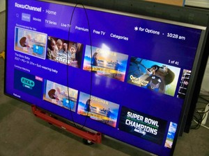 80 Sharp LC-80UQ17U 1080p 3D LED-LCD Full HD (HDTV) SMART with Wi-Fi - includes Remote Control and HDMI Cable - Display has line in it, see pics