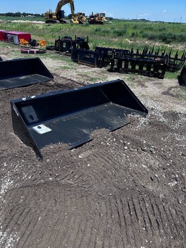 Track Duty Bucket WOLVERINE 2026 Unused TDB-11-84W