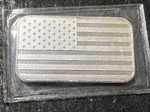 1 TROY OZ .999 FINE SILVER AMERICAN FLAG BAR