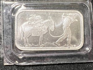1 TROY OZ .999 FINE SILVER SILVERTOWNE BAR