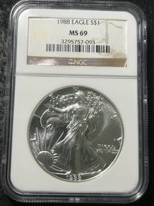 1988 AMERICAN SILVER EAGLE NGC MS69