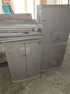 4 Rubbermaid garage cabinets