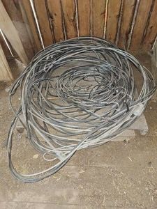 Pallet reclaimed overhead electrical cable