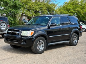 2005 TOYOTA SEQUOIA SR5 4x4 (NO RESERVE)