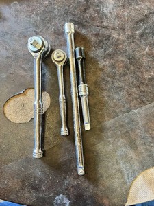 Husky Ratchets and Two Extension Bars
