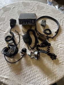 Midland Model 13-857B CB Radio and Accessories