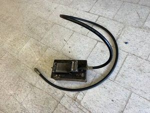 Air-Operated Hydraulic Foot Pump