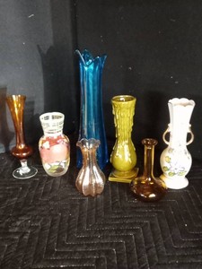 7 Vases