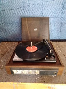 Sound Design turn table - Works but needs needle
