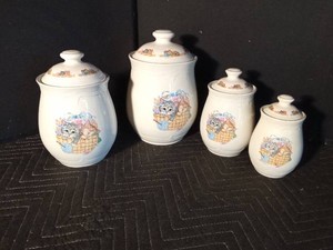 Tianshan Stoneware canister set with playful kitten design