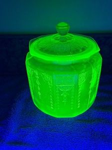 Vintage Cookie  Biscuit Jar  Uranium  Princess Pattern  Anchor Hocking