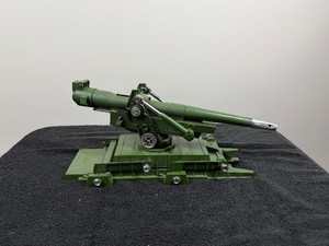 vintage military toy artillery piece released in 1966 by Topper Toys (also known as the Deluxe Reading Corporation).