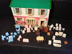 1950s or 60s Wolverine Town & Country tin litho dollhouse
