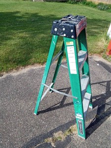 4ft Louisville ladder