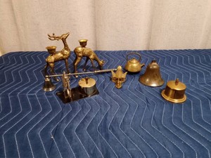 Lot of brass items