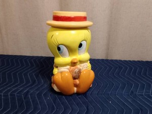 1993 Tweety Bird cookie jar