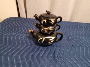 Vintage Royal Sealy Chicken stackable condiment set