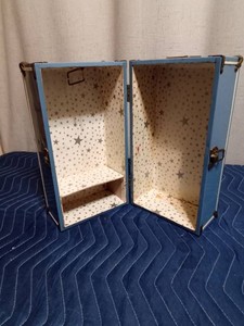 Vintage metal Vogue Ginny doll wardrobe trunk