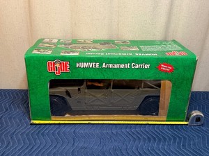 2003 Hasbro G.I. Joe 16 Scale Humvee Armament Carrier with 4 12 Figurines and Original Box - Very Large Humvee