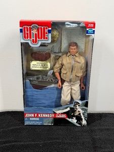 G.I. Joe John F. Kennedy PT 109 Boat Commander 12-inch action figure released by Hasbro in the year 2000. It belongs to the historical figures collection and commemorates JFKs real-life military service during World War II.