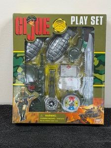 2000 G.I. Joe Army Soldier Play Set (Item #93002) manufactured by Hasbro and Manley Toy Quest.