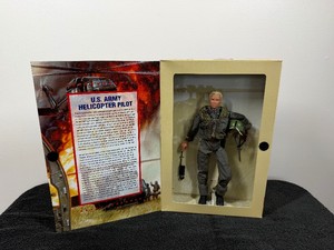 1997 Hasbro G.I. Joe Classic Collection G.I. Jane U.S. Army Helicopter Pilot 12-inch action figure box.