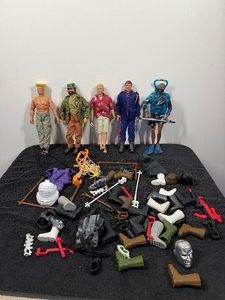 Lot of 5 Collectible G.I. Joe Figurines and Accessories