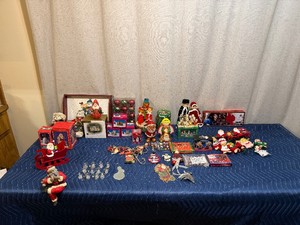 Lot of Christmas Collectibles & Decorations - see description for more info