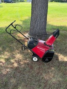 Honda 4 Stroke OHV Engine HS 621 Snowblower